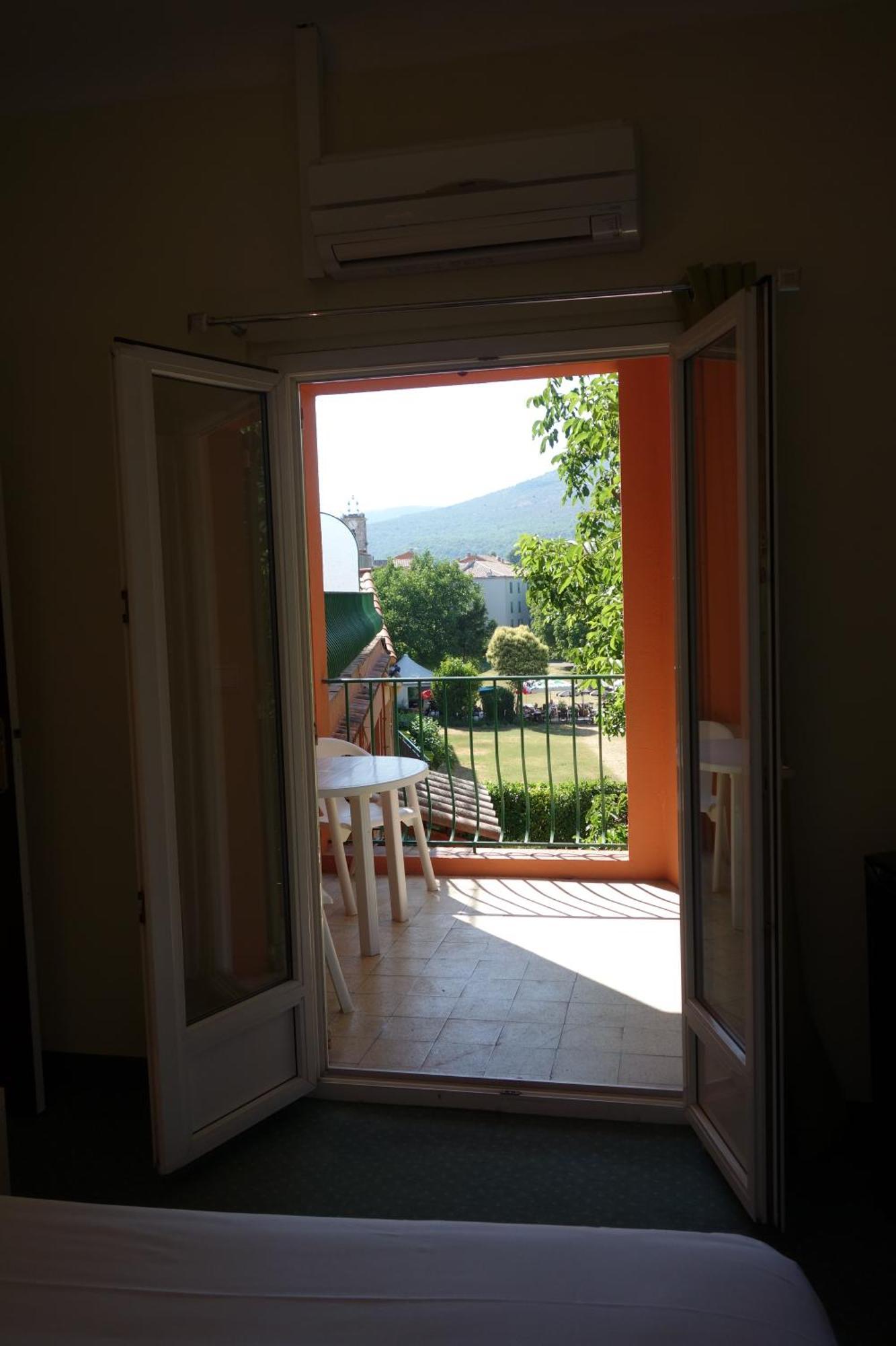 Hotel Le Prejoly Saint-Vallier-de-Thiey Zimmer foto