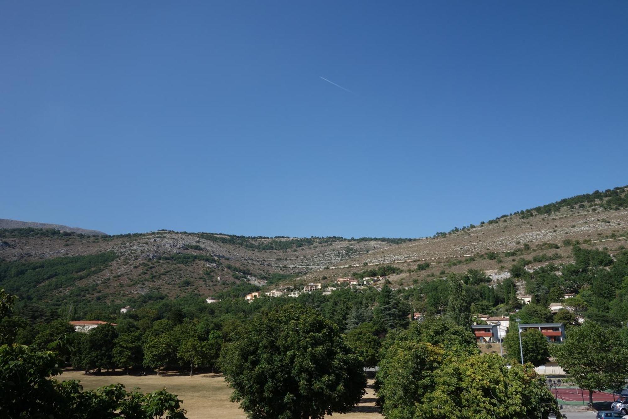 Hotel Le Prejoly Saint-Vallier-de-Thiey Zimmer foto