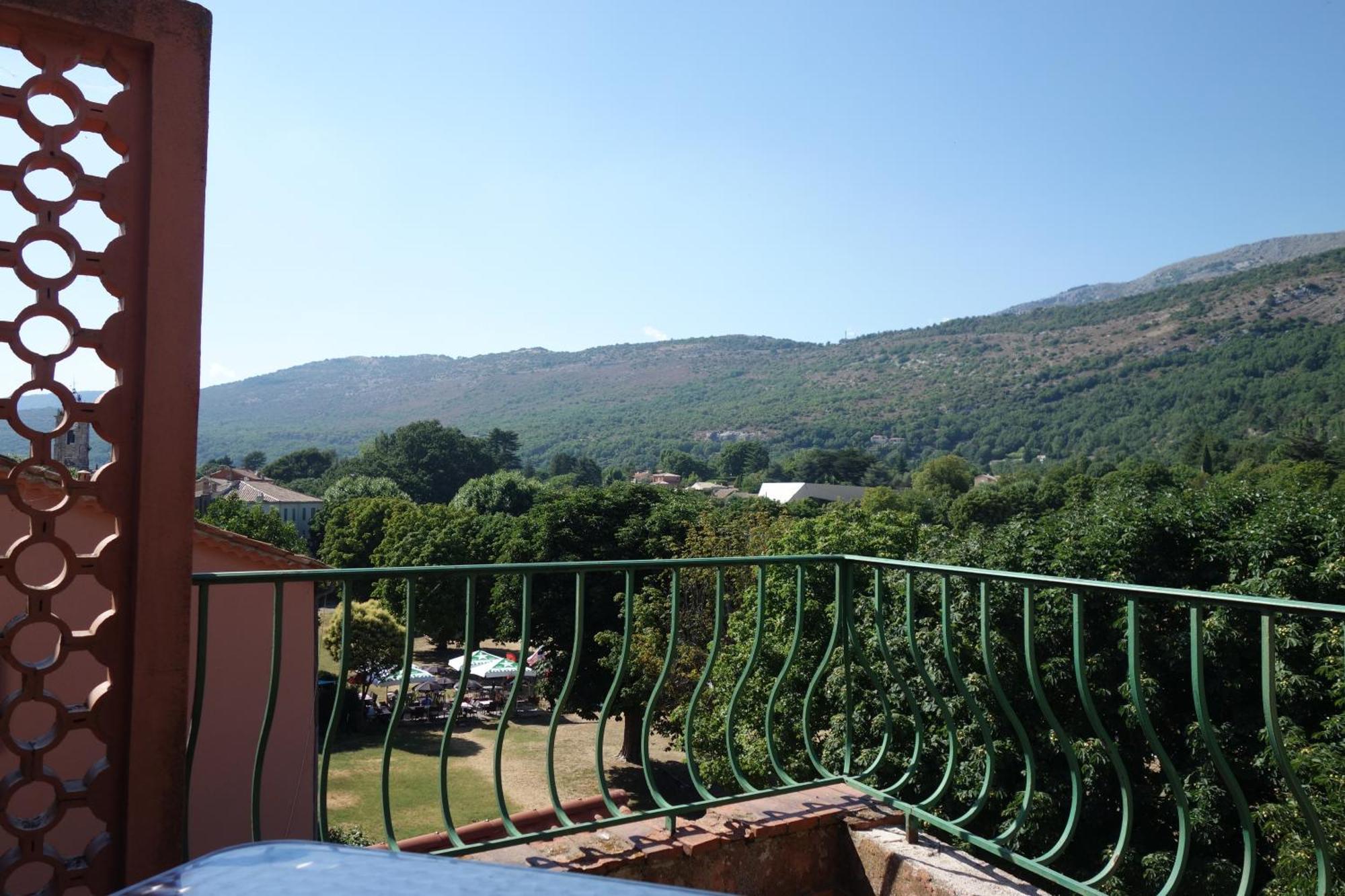 Hotel Le Prejoly Saint-Vallier-de-Thiey Zimmer foto