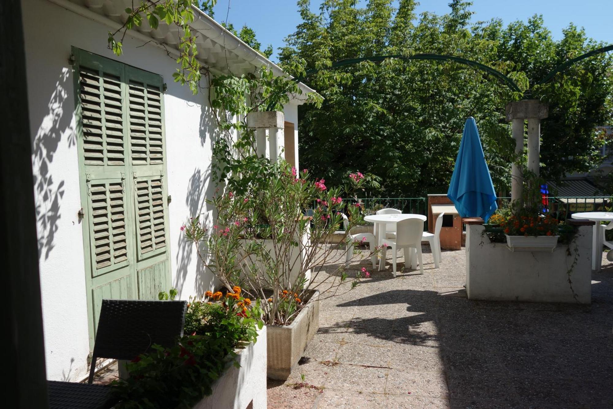 Hotel Le Prejoly Saint-Vallier-de-Thiey Zimmer foto
