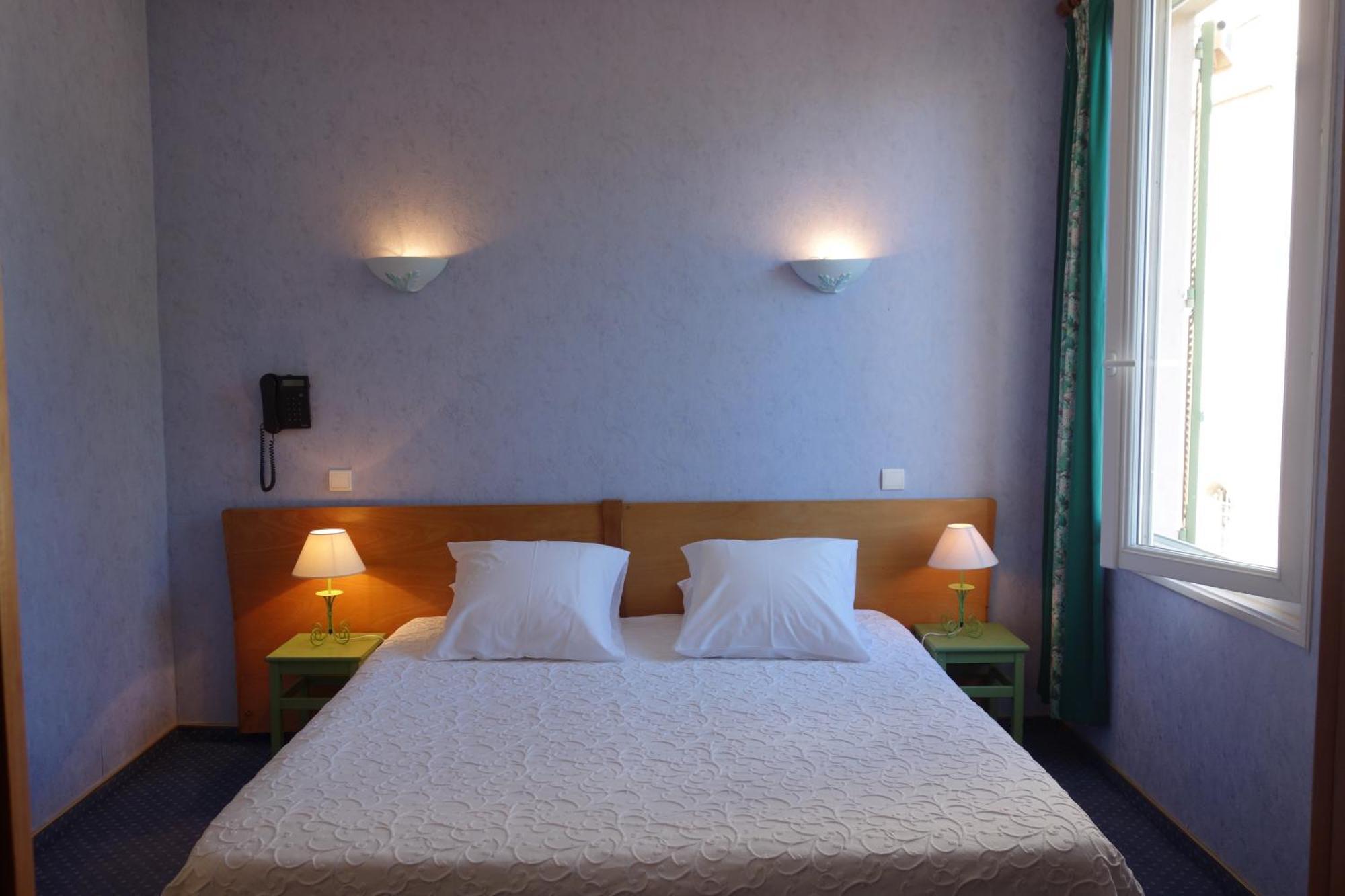 Hotel Le Prejoly Saint-Vallier-de-Thiey Zimmer foto