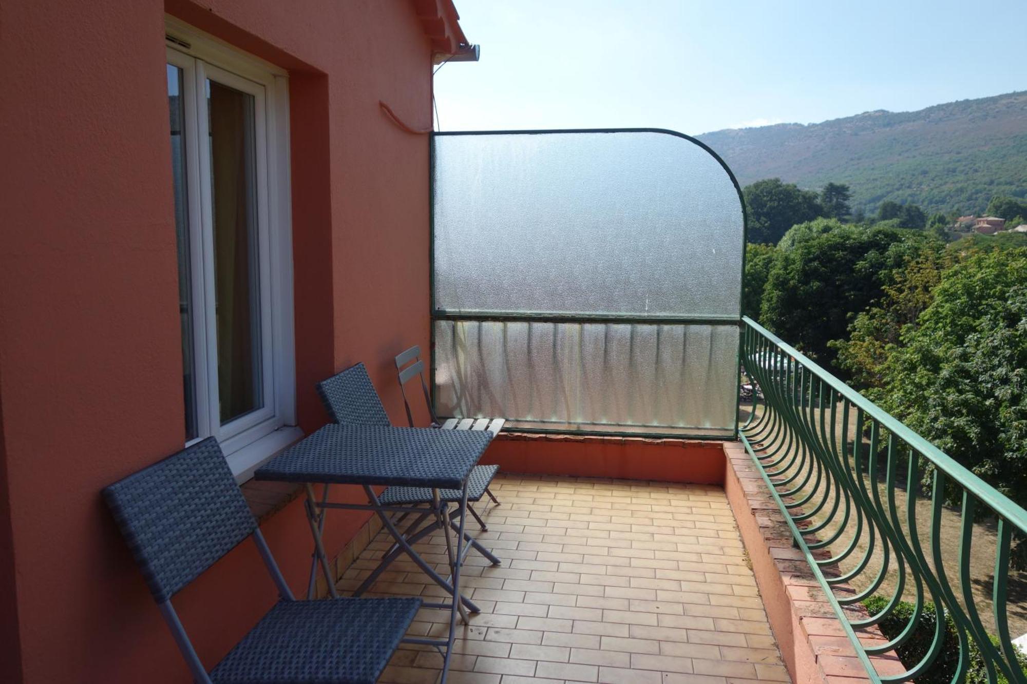 Hotel Le Prejoly Saint-Vallier-de-Thiey Zimmer foto